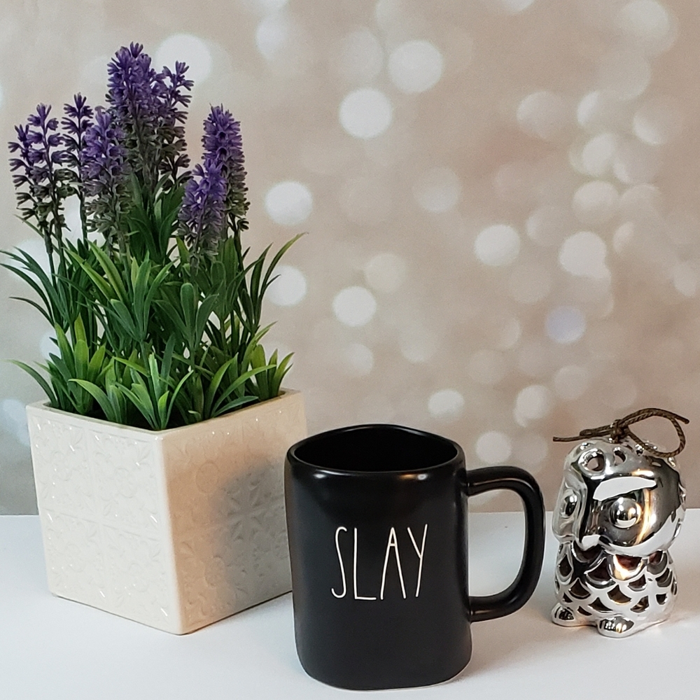 NEW RAE DUNN BLK SLAY MUG